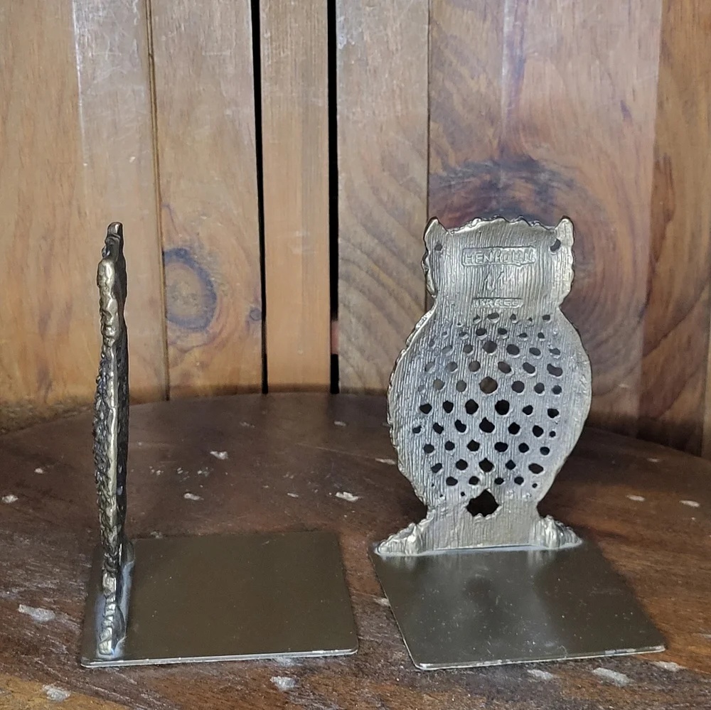 Gold Tone Owl Bookends - Picture 10 of 15